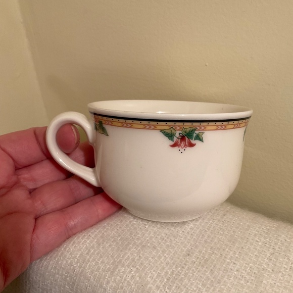 Villeroy & Boch Luxembourg Adriana 1748 Tea Cup - Picture 2 of 10